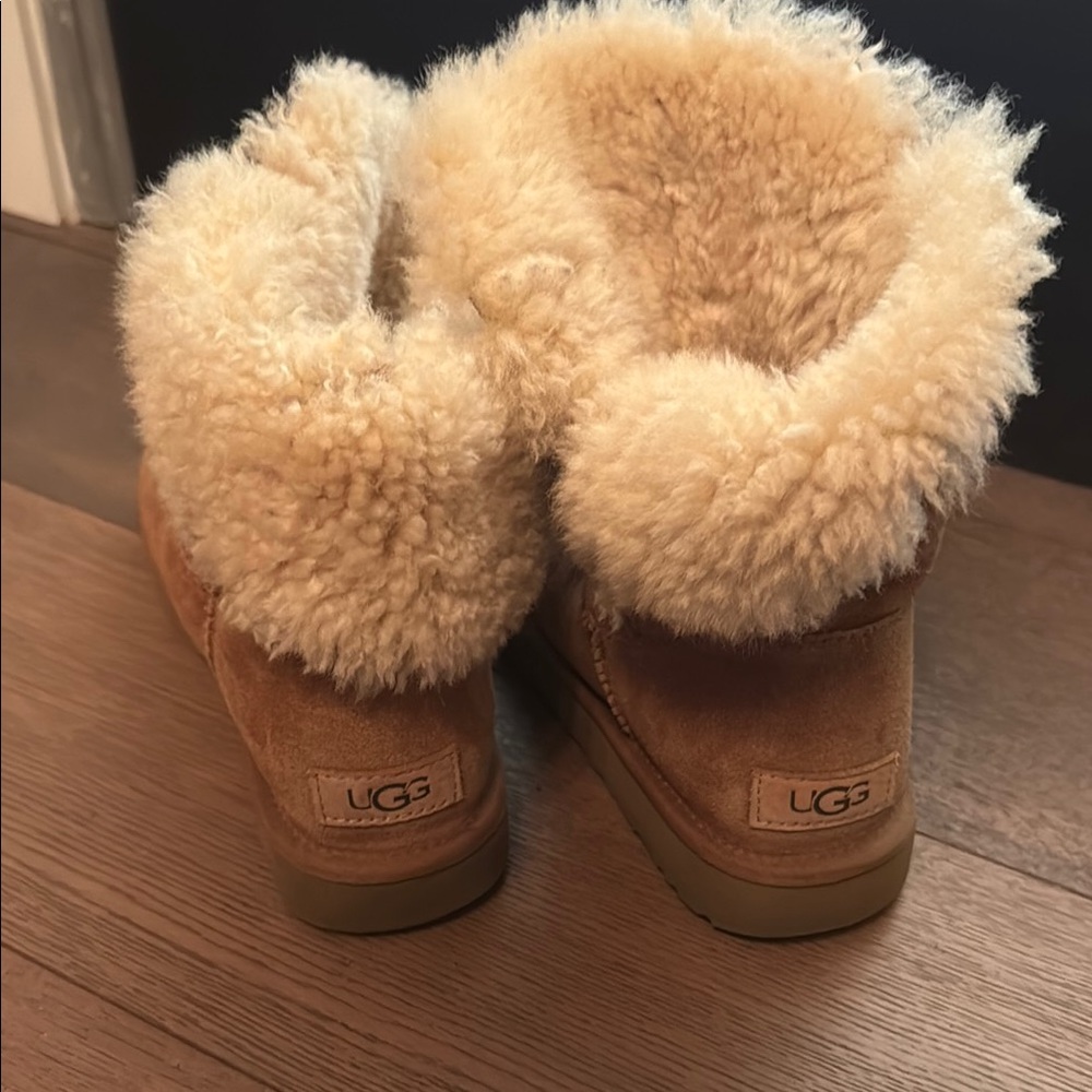 UGG Women's Tan Sheepskin Boots